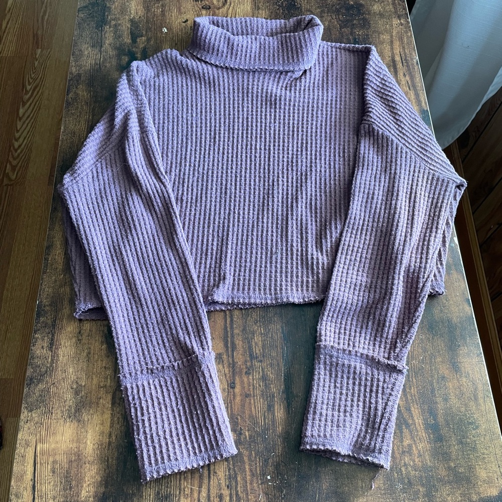 Crop sweater